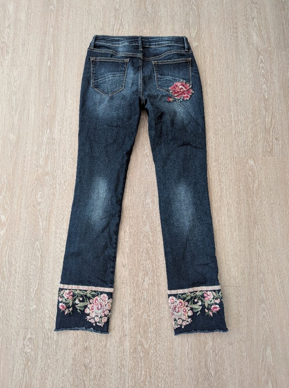 Driftwood Jeans Women's 27 Colette Floral Embroidered Stretch